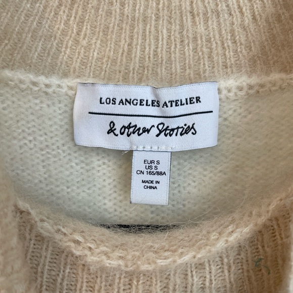 SOLD on Depop | & Other Stories Cream and Brown Chevron Sweater - Picture 4 of 4